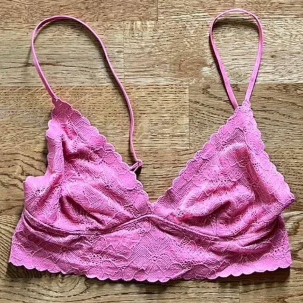 Urban Outfitters Out From Under Laser-Cut Scallop Lace Triangle Bralette Pink